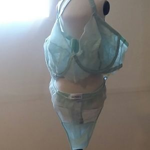 NWOT LA PERLA BRA &PANTY